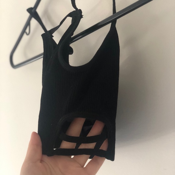 URBAN OUTFITTERS Black Crop Tank - Picture 2 of 6